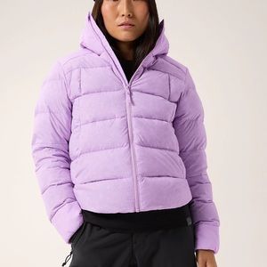 Arcteryx Women’s Thorium Jacket (Size M) in Storm Glow 🟣